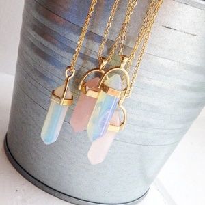 Nitro Betty Jewelry - NITRO BETTY Rose Quartz Crystal & Gold Necklace Nitro Betty Jewelry - NITRO BETTY Rose Quartz Crystal & Gold Necklace